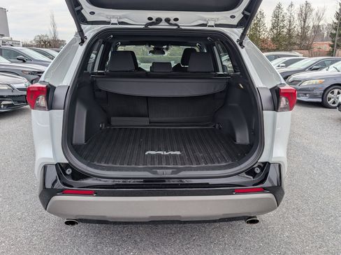 Used 2024 Toyota RAV4 SE w/ Convenience Package image 13