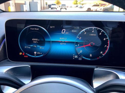 Used 2021 Mercedes-Benz GLB 250 4MATIC image 26