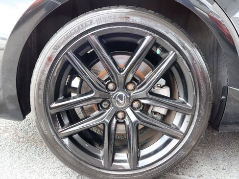 Used 2017 Lexus IS 200t F Sport w/ F Sport Package RWD image 31