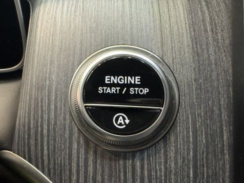 Certified 2025 Mercedes-Benz GLC 300 image 18