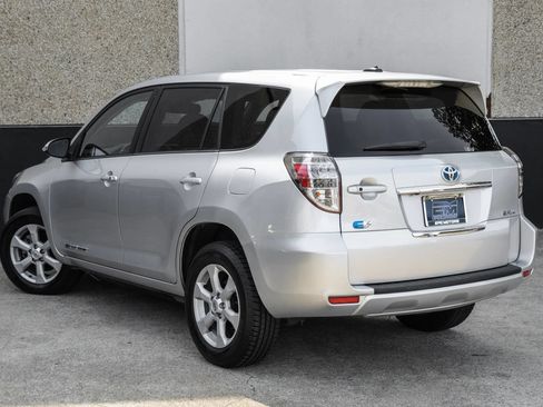 Used 2014 Toyota RAV4 EV FWD image 8