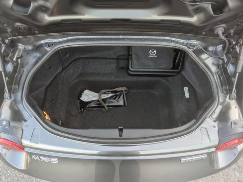 Used 2021 MAZDA MX-5 Miata RF Club RWD image 35