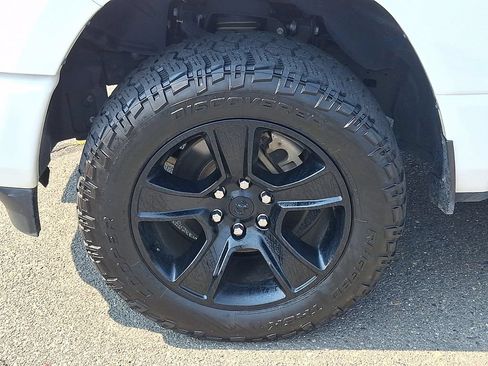 Used 2022 RAM 1500 Big Horn AWD/4WD image 9