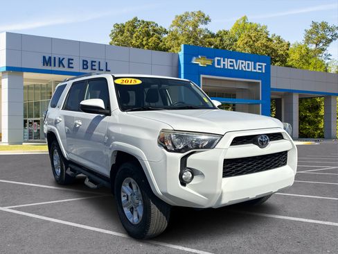 Used 2015 Toyota 4Runner SR5 image 1