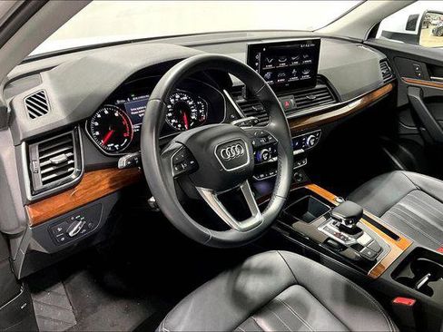 Certified 2023 Audi Q5 2.0T Premium w/ Convenience Package AWD/4WD image 12