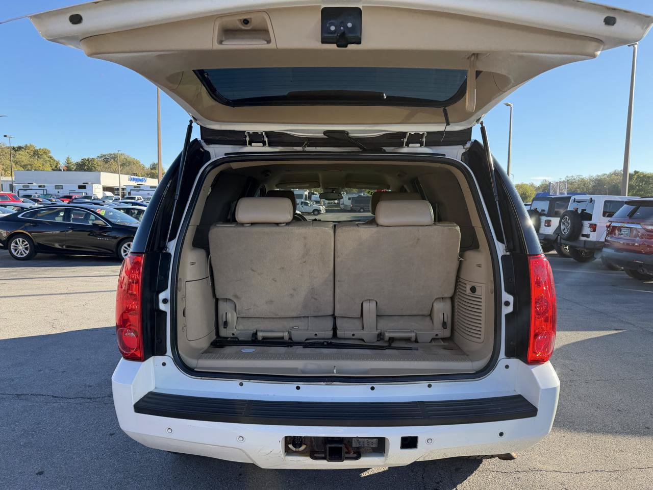 Used 2008 GMC Yukon SLT w/ SLT Preferred Equipment Group AWD/4WD image 12