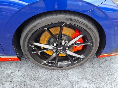 Used 2024 Hyundai Elantra N Base image 4