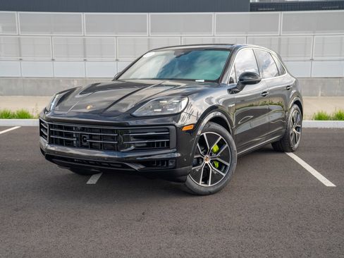 Certified 2025 Porsche Cayenne E-Hybrid AWD/4WD image 1