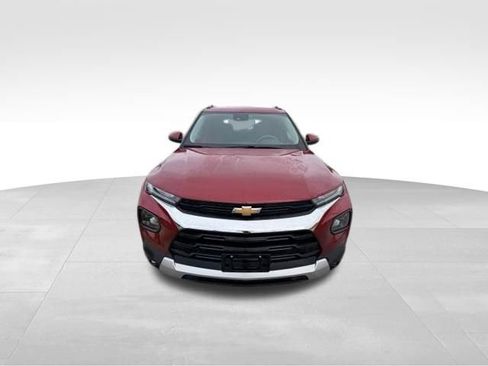 Certified 2021 Chevrolet TrailBlazer LT w/ Convenience Package FWD image 3