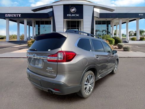 Used 2022 Subaru Ascent Limited w/ Technology Package AWD/4WD image 2