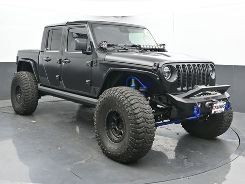 Used 2020 Jeep Gladiator Rubicon image 3