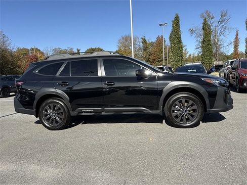 Certified 2025 Subaru Outback Onyx Edition w/ Popular Package #2 image 2