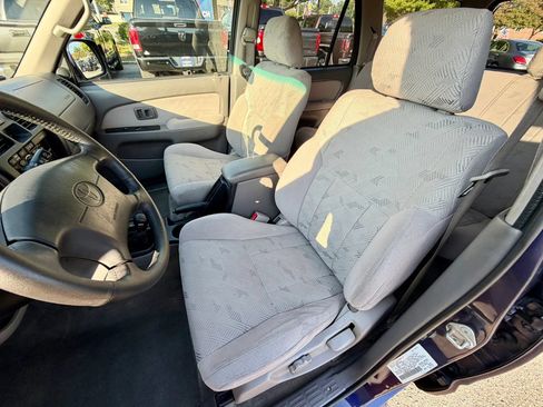 Used 2002 Toyota 4Runner SR5 AWD/4WD image 8