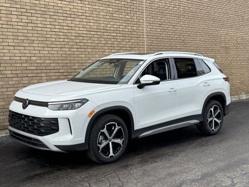 New 2026 Volkswagen Tiguan SE image 27