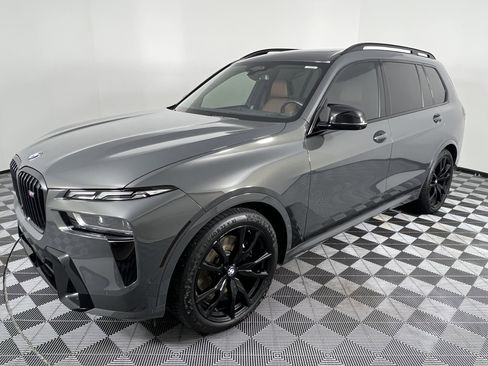 Used 2023 BMW X7 M60i w/ Executive Package image 8