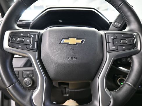 Used 2025 Chevrolet Silverado 2500 LT w/ Convenience Package image 26