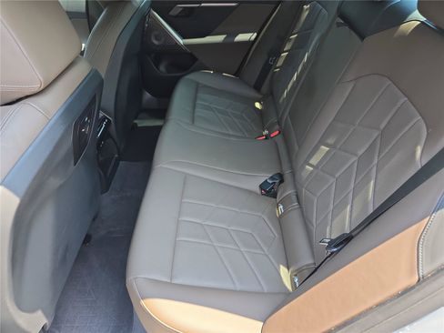 Used 2025 BMW 550e xDrive w/ Executive Package AWD/4WD image 15