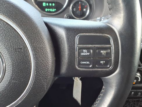 Used 2015 Jeep Wrangler Rubicon w/ Power Convenience Group AWD/4WD image 26
