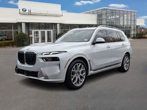 Certified 2024 BMW X7 xDrive40i w/ Premium Package image 1