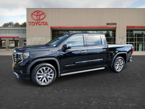 Used 2023 GMC Sierra 1500 Denali w/ Denali Reserve Package AWD/4WD image 1