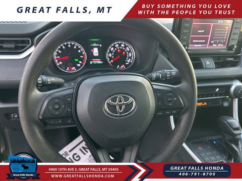 Used 2021 Toyota RAV4 XLE image 15