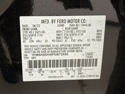 Used 2023 Ford Explorer XLT w/ Equipment Group 202A AWD/4WD image 11