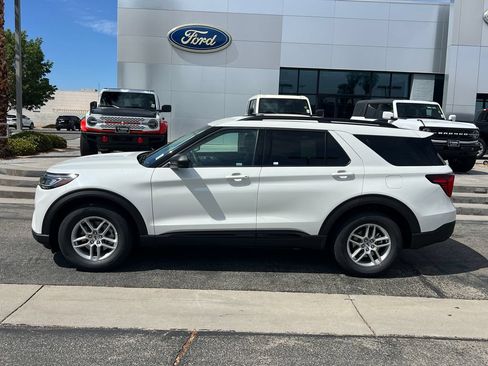 New 2026 Ford Explorer Active w/ Active Comfort Package RWD image 3
