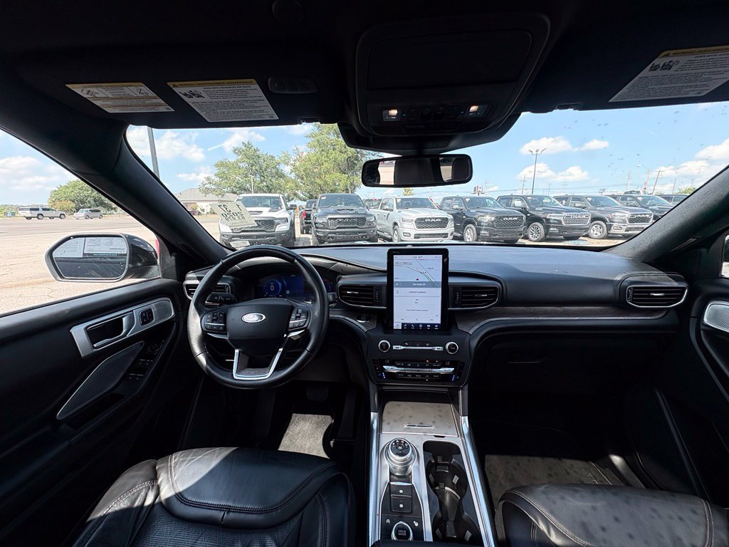 Used 2020 Ford Explorer Platinum w/ Premium Technology Package AWD/4WD image 25