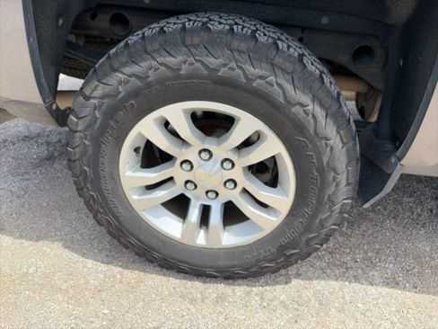 Used 2017 Chevrolet Silverado 1500 LT w/ All Star Edition AWD/4WD image 18