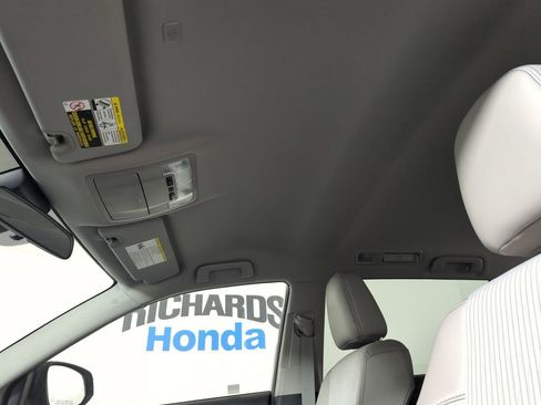 Used 2019 Toyota Highlander Plus image 16