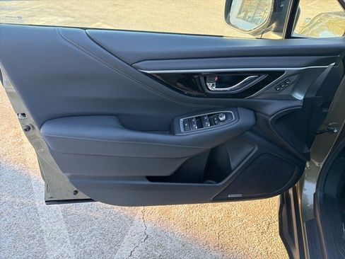 Used 2020 Subaru Outback Limited image 38