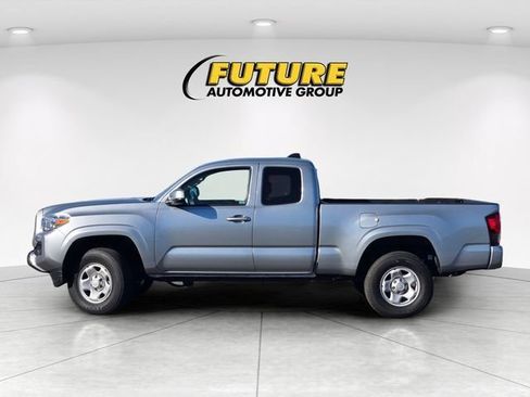 Certified 2023 Toyota Tacoma SR AWD/4WD image 9