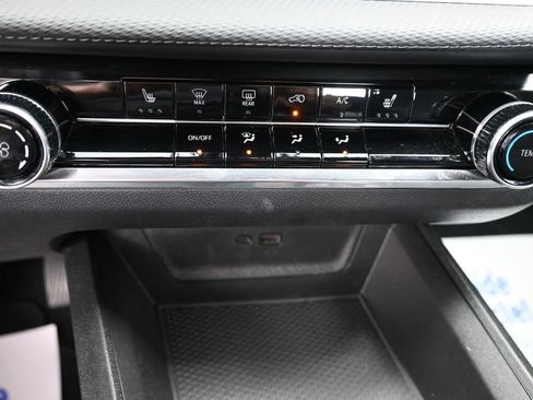 Used 2025 Chevrolet Equinox LT AWD/4WD image 30