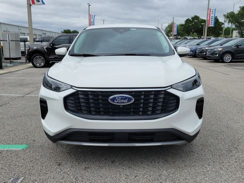 Certified 2023 Ford Escape Active w/ Tech Pack #2 FWD image 2