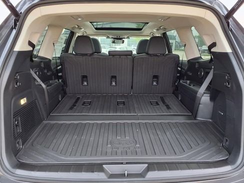New 2026 Subaru Ascent Limited AWD/4WD image 9