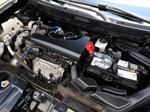 Used 2019 Nissan Rogue SV image 54