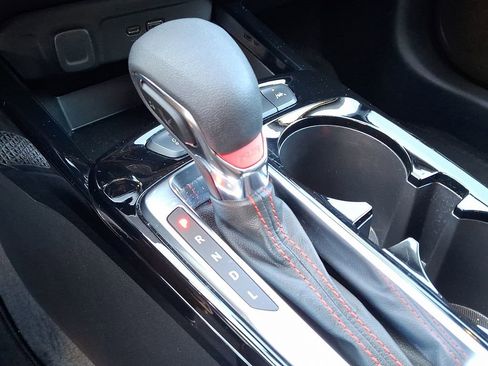 Used 2025 Chevrolet Trax RS w/ Driver Confidence Package image 14