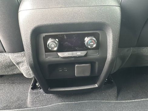 New 2026 Chevrolet Traverse LT w/ Sun and Wheel Package image 24