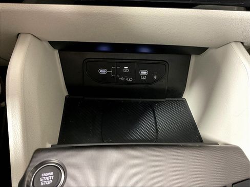 Used 2026 Kia Sportage EX FWD image 16