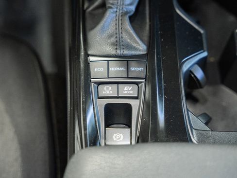 Used 2025 Toyota Camry LE FWD image 24