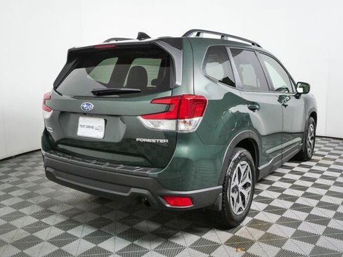 Used 2024 Subaru Forester Premium AWD/4WD image 3