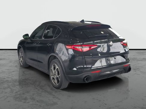 Used 2023 Alfa Romeo Stelvio Sprint RWD image 3