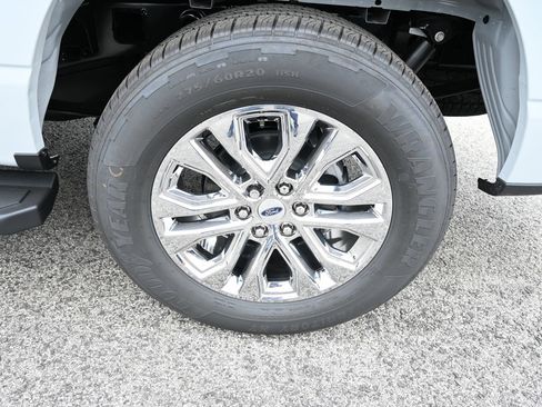 New 2026 Ford F150 Lariat w/ Equipment Group 502A High RWD image 13