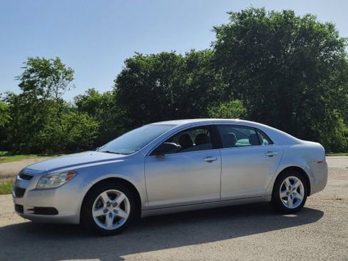 Used 2012 Chevrolet Malibu LS FWD image 1