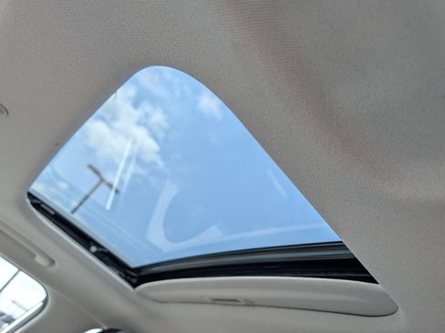 Used 2026 Hyundai Venue SEL FWD image 11