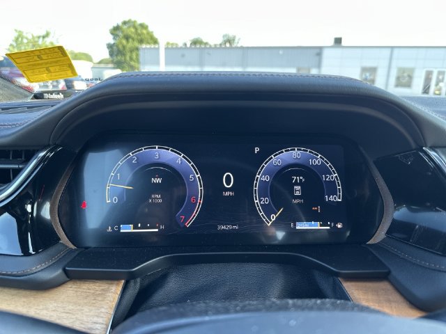 Used 2024 Jeep Grand Cherokee L Summit AWD/4WD image 12