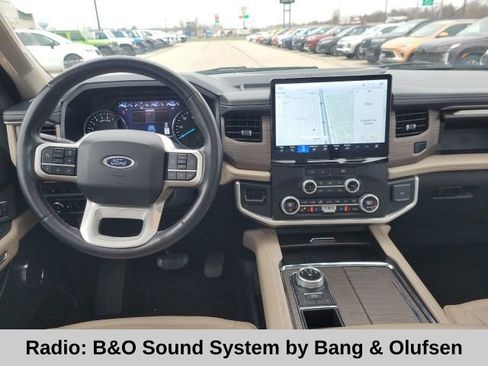 Used 2024 Ford Expedition Limited image 4