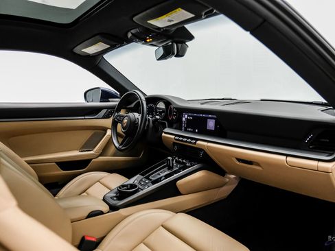 Used 2020 Porsche 911 Carrera RWD image 41