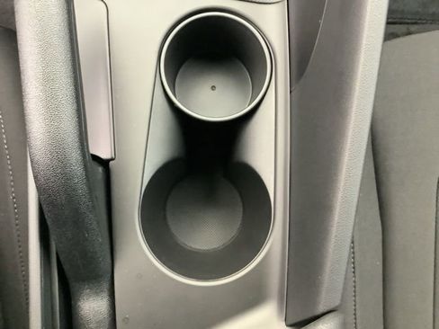 Certified 2025 Hyundai Elantra Sport image 35