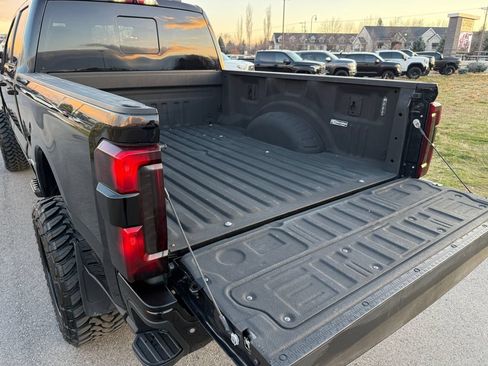 Used 2023 Ford F250 Lariat w/ Chrome Package AWD/4WD image 13